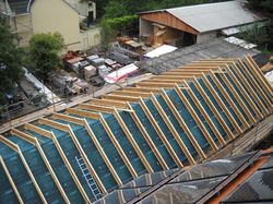 Die Luftdichtung ist mit der pro clima DA connect verlegt sowie die Steico Stegtr�ger sind verlegt.