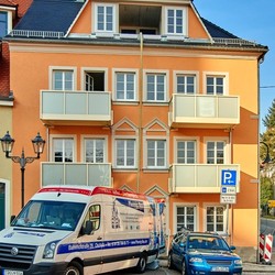 Einblasdämmung aus Holzfaser Wie man Hohlräume mit Holzfasern ausblasen  kann - Bauhandwerk